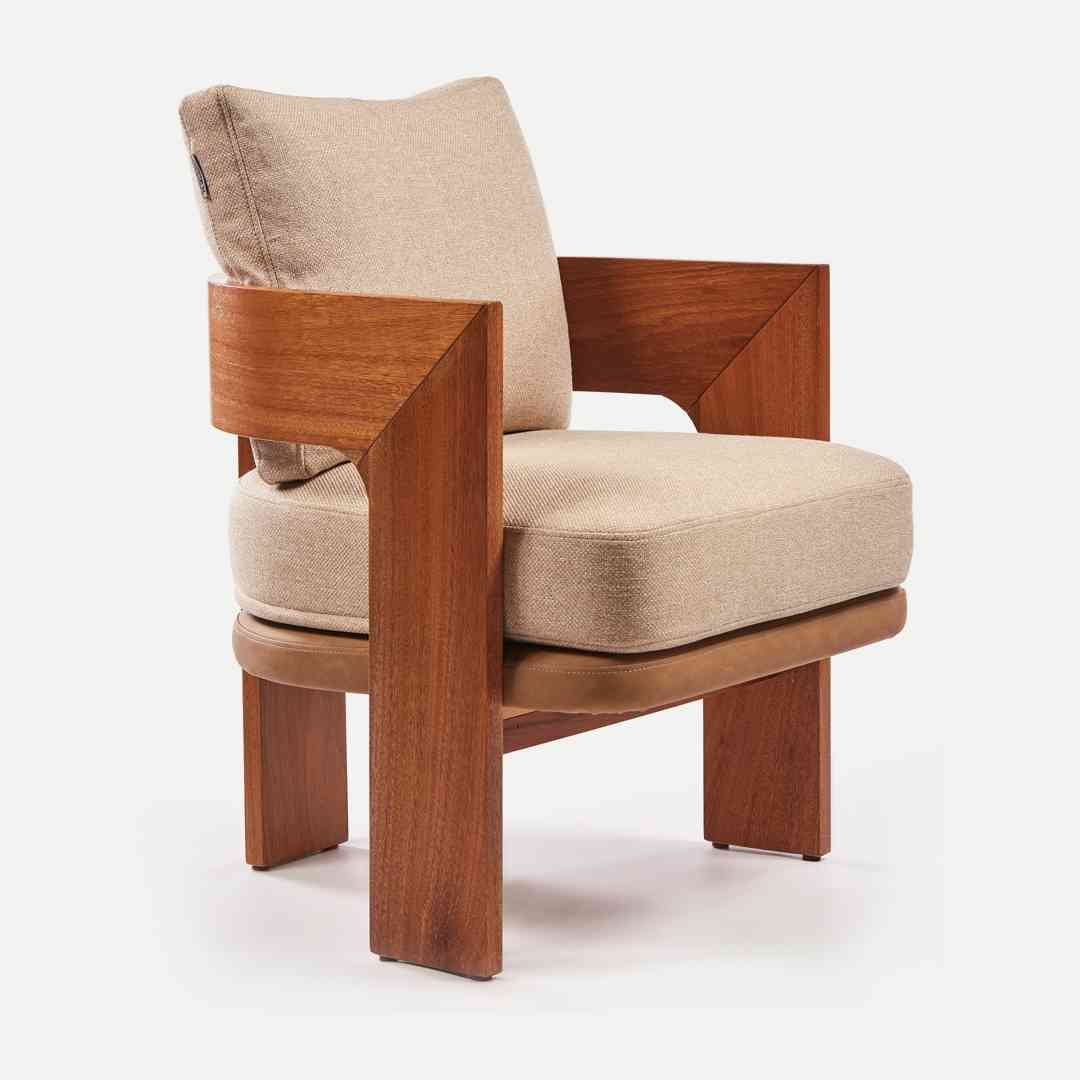 CAVO ARMCHAIR
