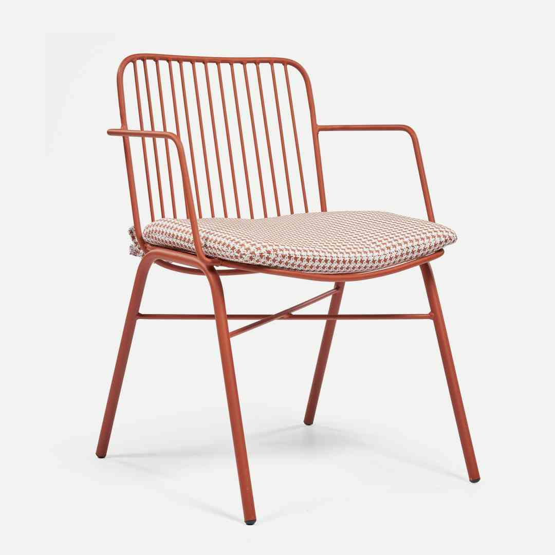 FINE-P ARMCHAIR