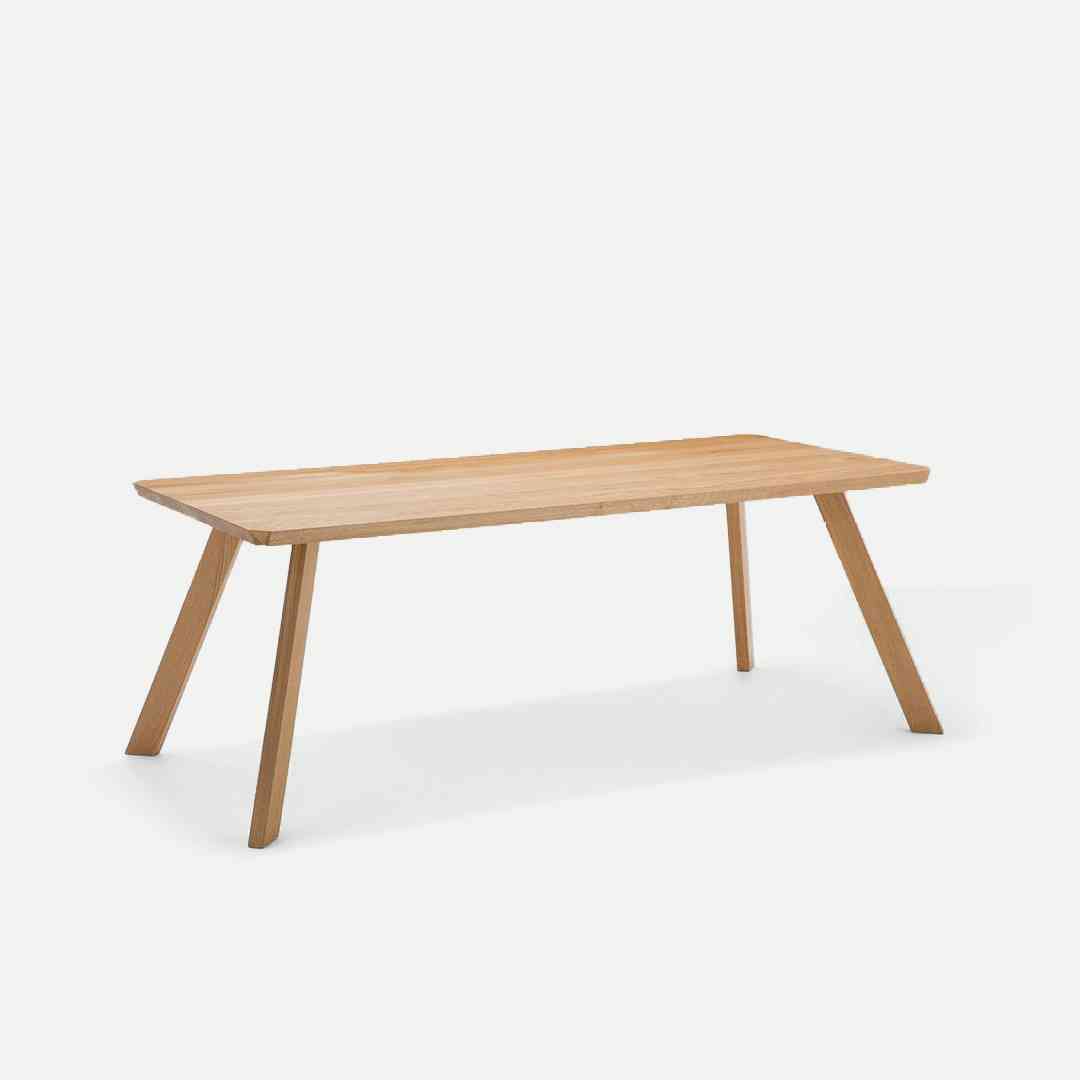 MOMA TABLE
