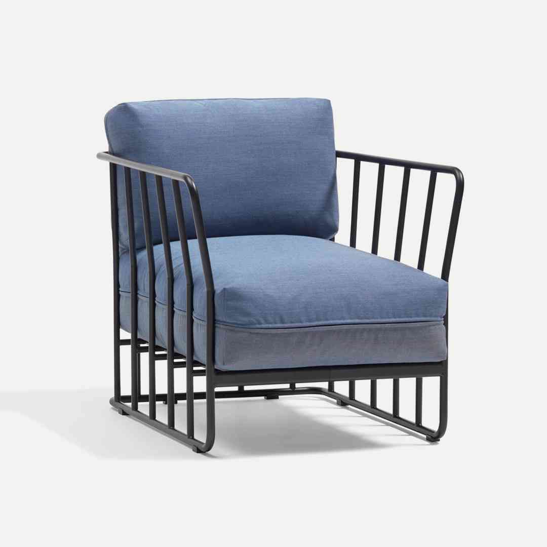 SOLE Ρ METAL ARMCHAIR
